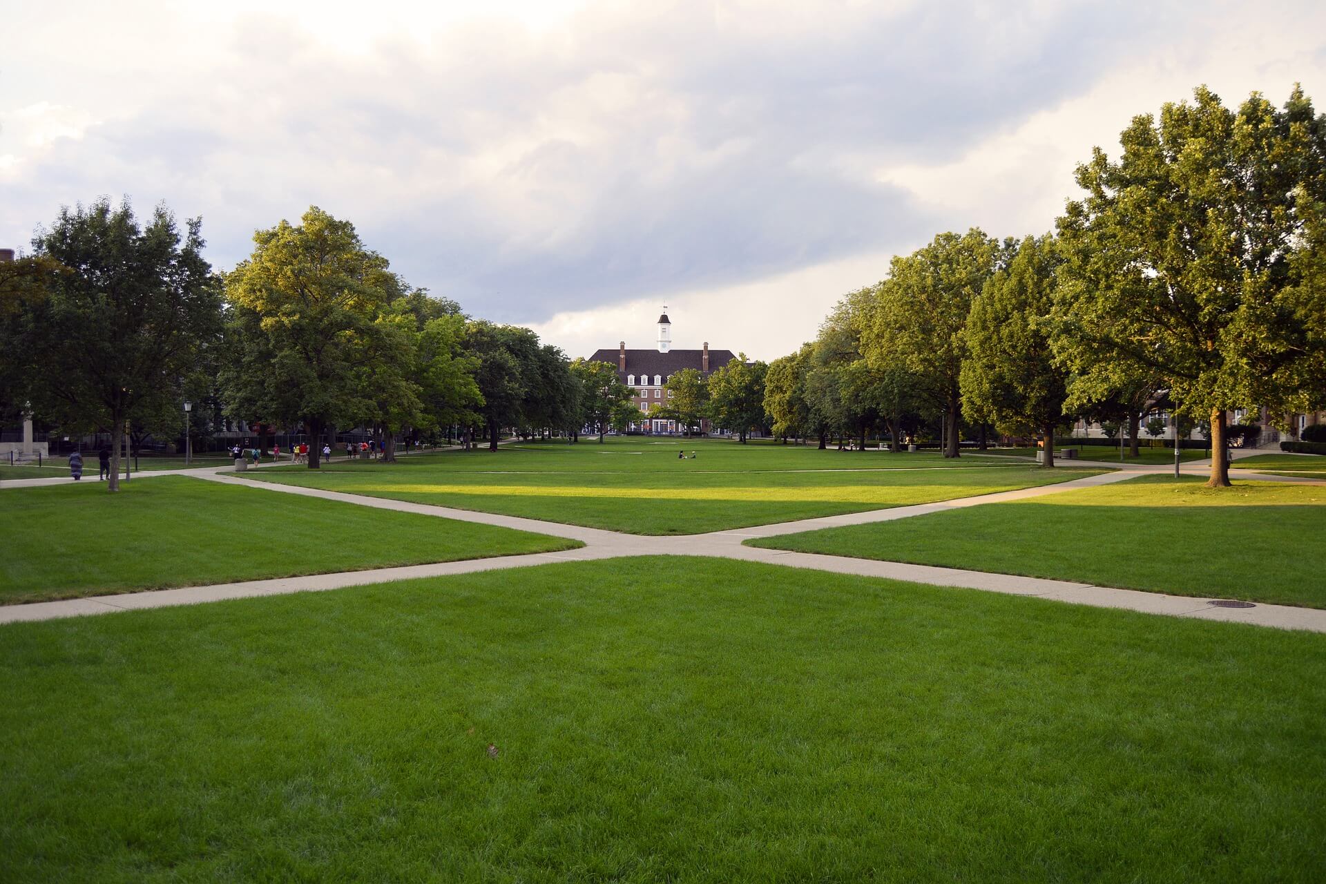 university of illinois urbana champaign supplemental essays 2023