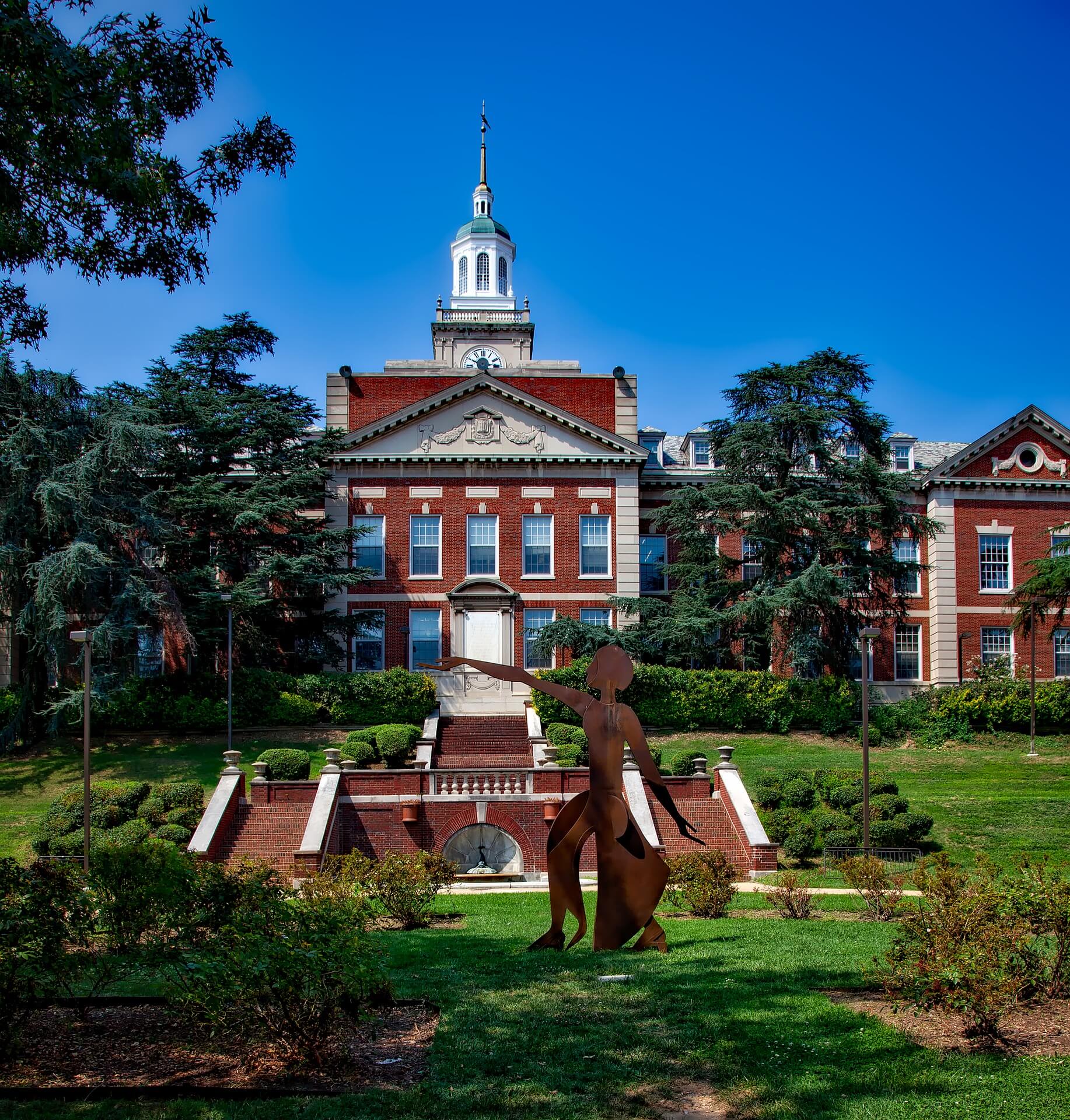 howard university admissions essay